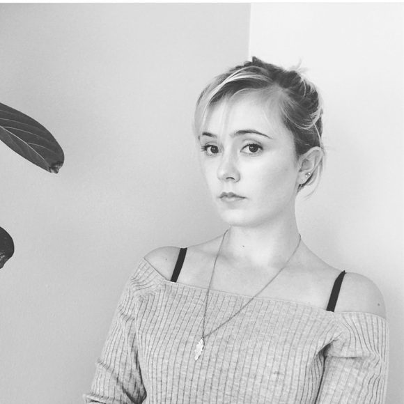 Meet your Posher, Emily - Picture 1 of 1